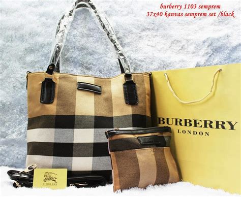 tas merk burberry london|Burberry online shop.